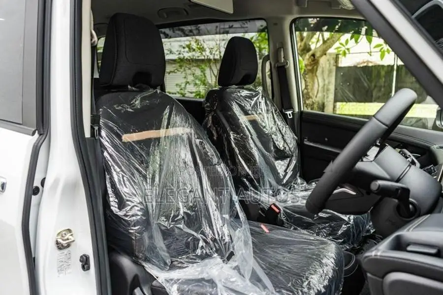 Nissan Serena Highway Star V 2025