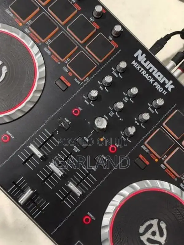 Numark Mixtrack Pro 2 DJ Controller-Japan