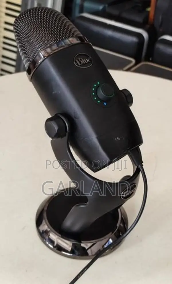Blue 'yetiX' USB microphone