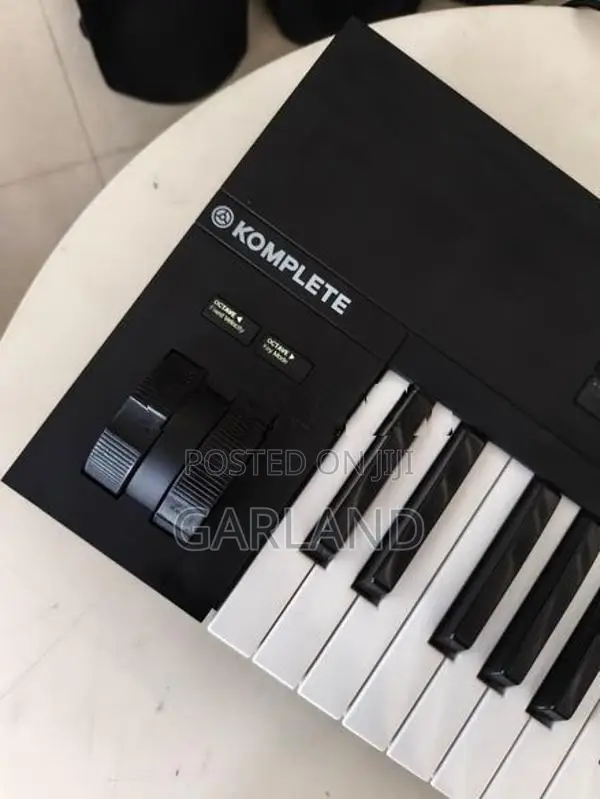 KOMPLETE KONTROL A49 Midi Keyboard-Japan
