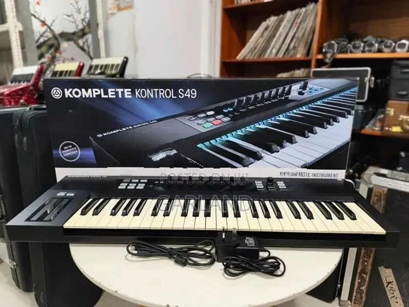 Komplete Kontrol S49 Midi Key-Board-Japan