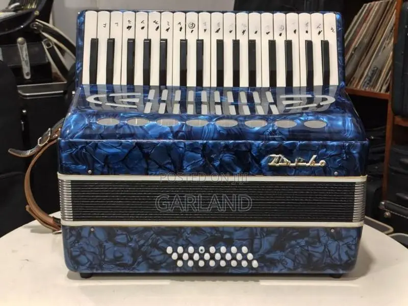 TOMBO Accordion-Japan