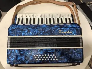 TOMBO Accordion-Japan