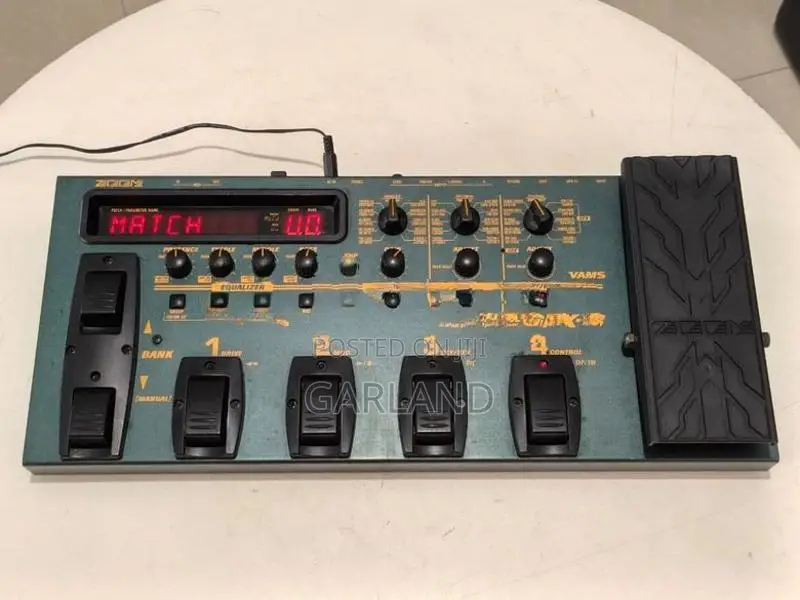 ZOOM GFX-8 Guitar Effects Processor-Japan