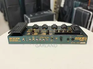 ZOOM GFX-8 Guitar Effects Processor-Japan