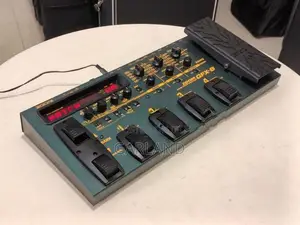 ZOOM GFX-8 Guitar Effects Processor-Japan