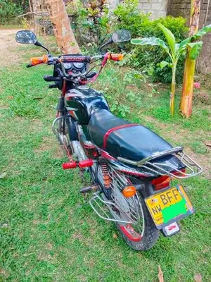 Bajaj CT100 2017
