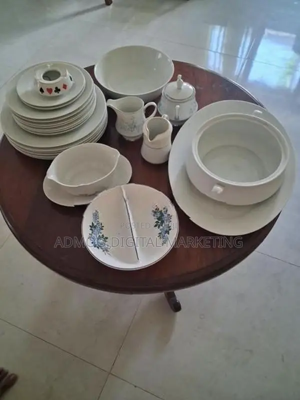 Porcelain set