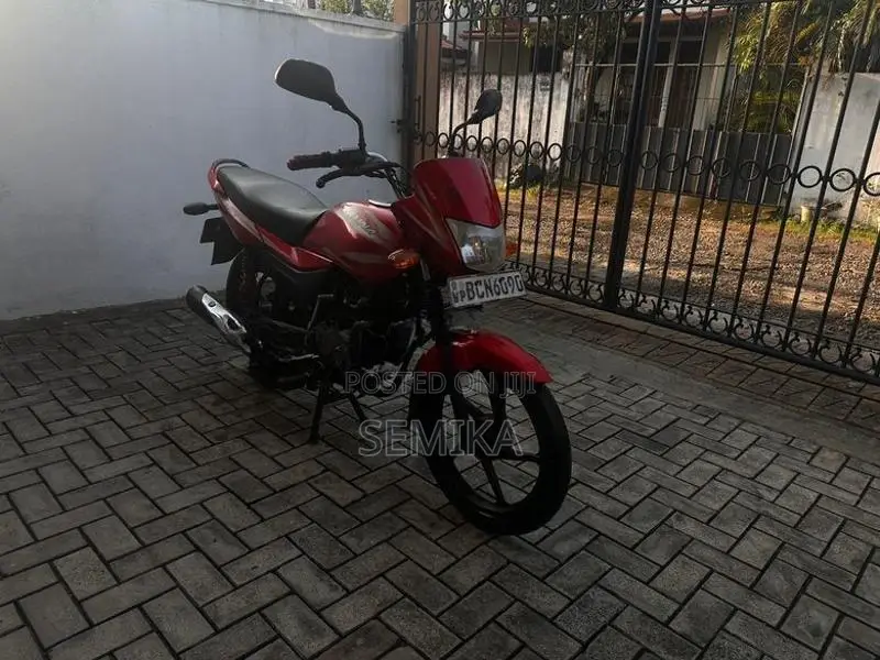 Bajaj Platina 100 2015