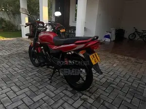 Bajaj Platina 100 2015