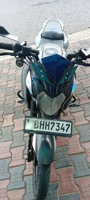 Bajaj Pulsar N160 2018