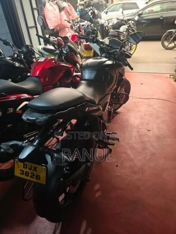 Bajaj Pulsar N160 2025