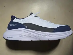 Brand New Skechers Unisex US 8 – Cozy Fit / Slip-Ins