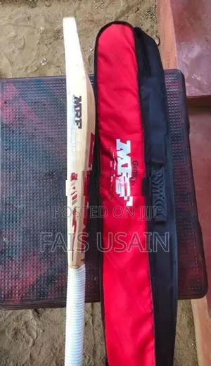 MRF Player Edition Bat