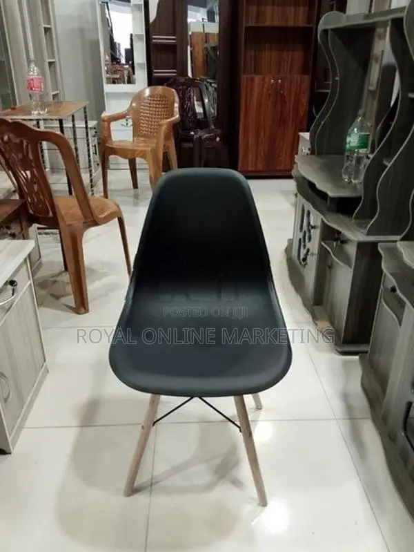 Modern Plastic Chair (P-2)