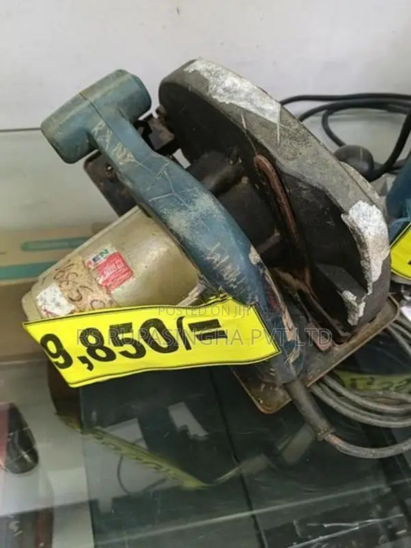 Men Circular Saw