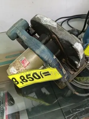 Men Circular Saw