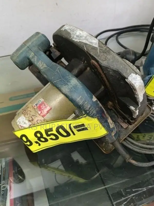 Men Circular Saw