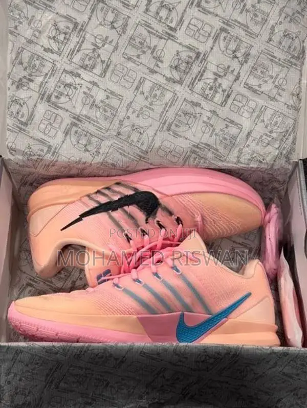 NIKE Sabrina 3 Authentic Basketball Shoe