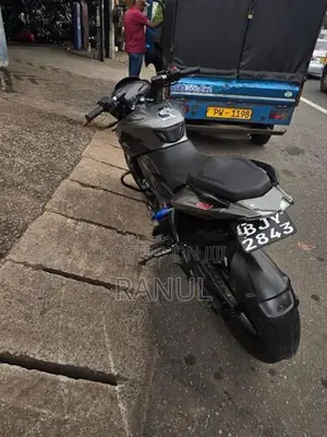 Bajaj Pulsar NS200 2025