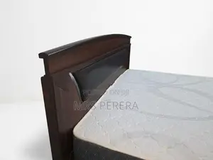 Damro Queen Size Bed With Mattress 60 X 78