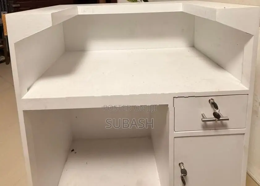 Cashier Table