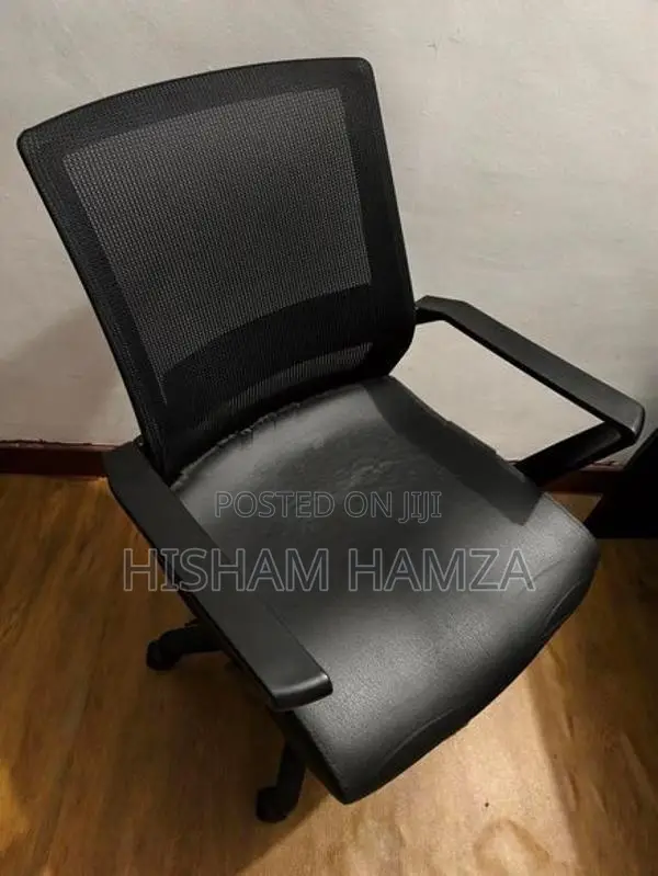 Piyestra Chair