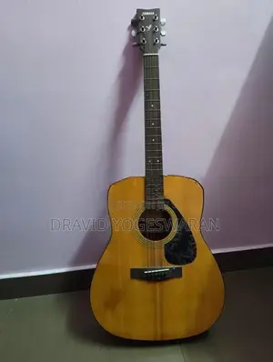 Yamaha F310 Acoustic Guitar