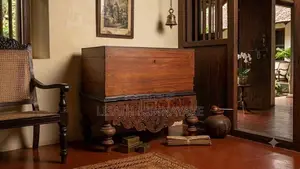 Large Jak With Ebony Antique Pettagama