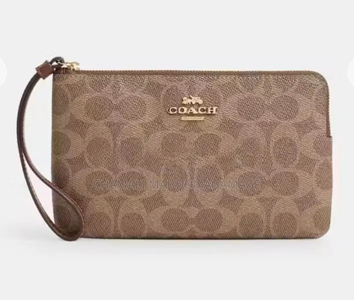 Authentic Coach Large Corner Zip Wristlet- Brand New