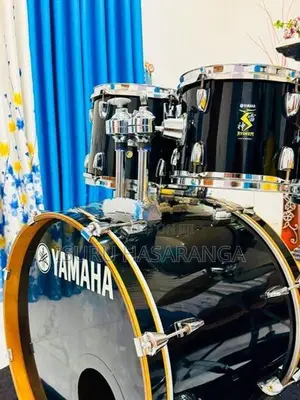 Yamaha Drum Set