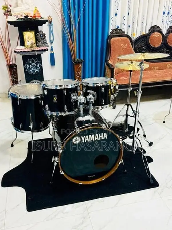 Yamaha Drum Set