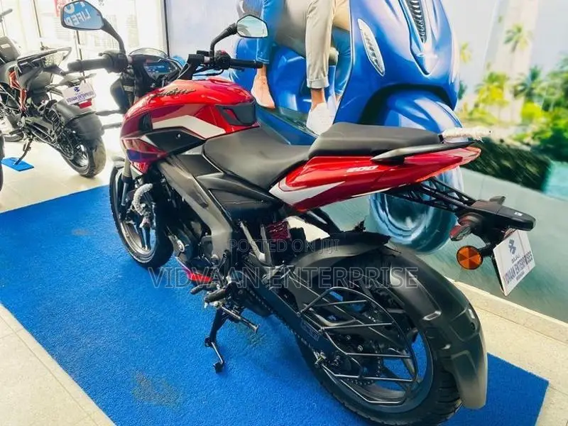 Bajaj Pulsar NS200 2026