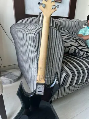 විදුලි ගිටාරය