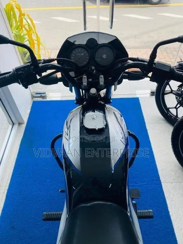 Bajaj CT100 2026