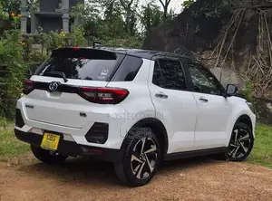 Toyota Raize z Hybrid 2025