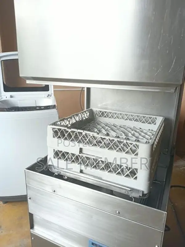 Hood - Type Commercial Dishwasher