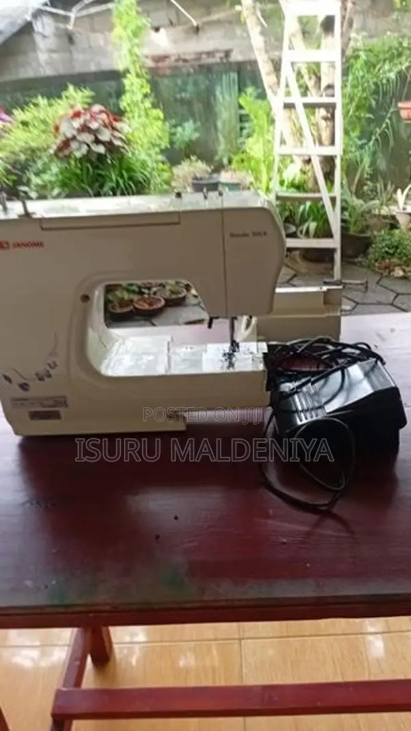 Electronic Sewing Machine
