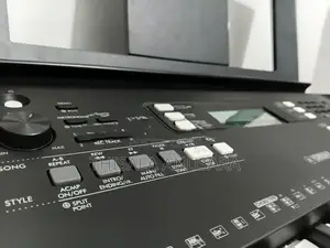 Yamaha PSR E-373