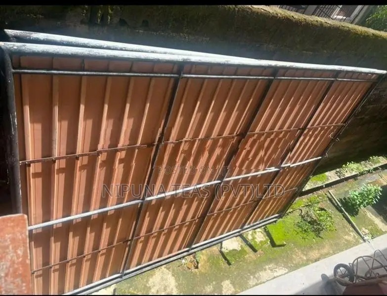 Large Gate