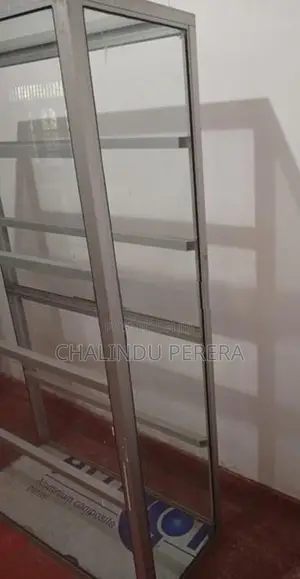 Aluminium-Framed Glass Display