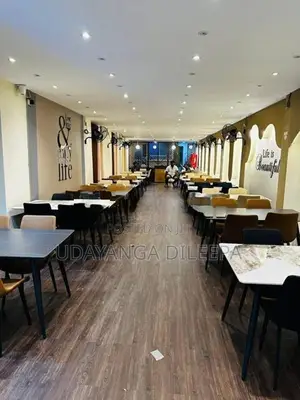 Restaurants Dining Table with Chairs
