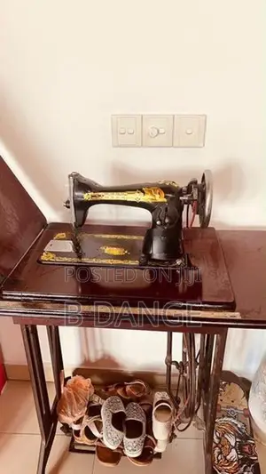 Sewing Machine Singer