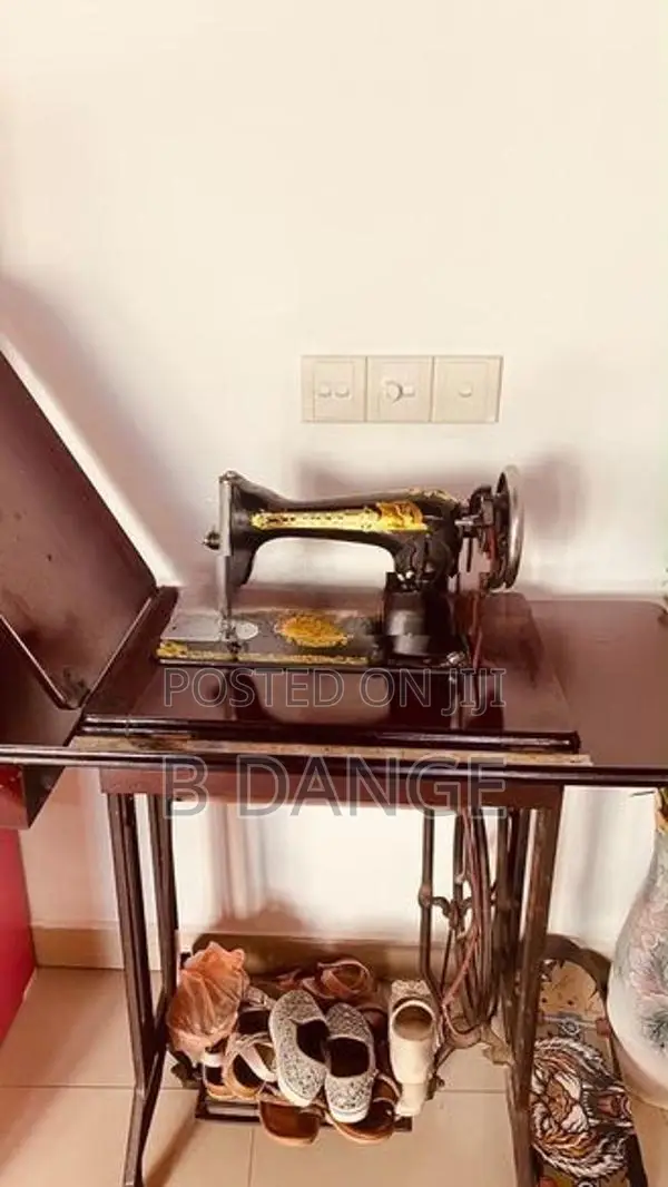Sewing Machine Singer