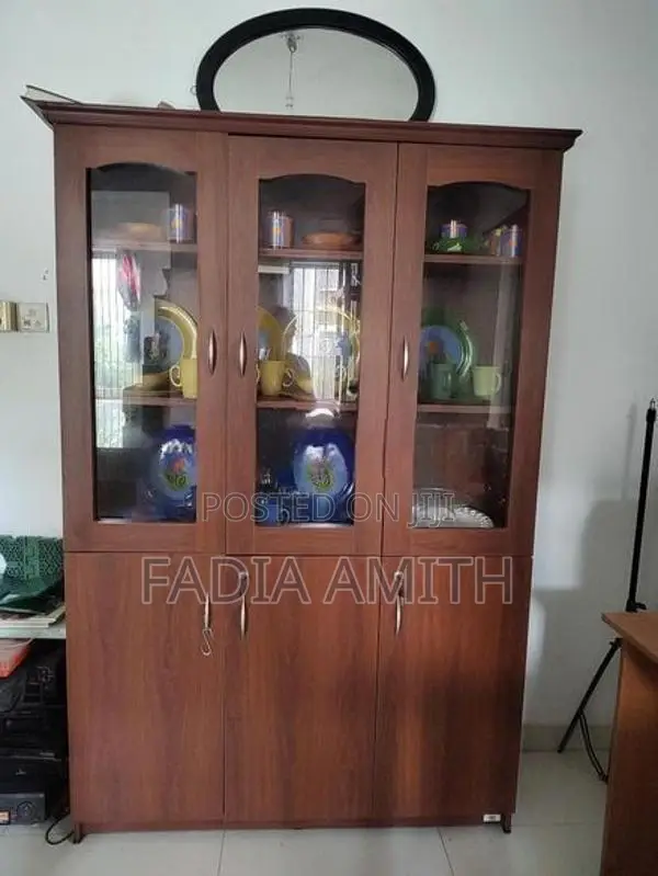 Nisako Display 3 Door Cupboard On top.boyyom Cupboard.