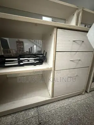 Melamine Show Case