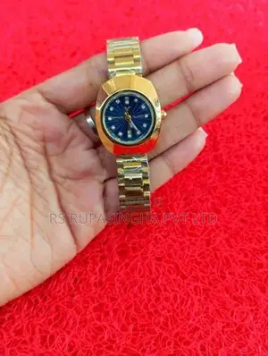 Citvor Gold Hand Watch