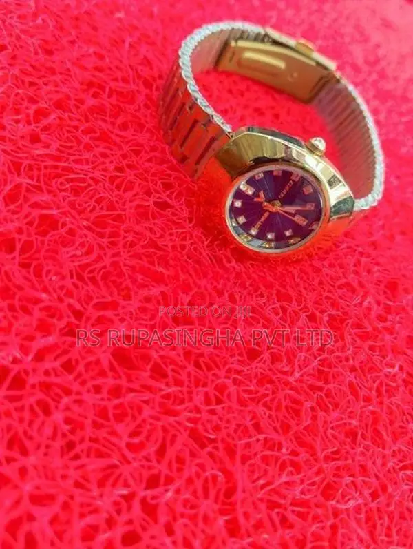 Citvor Gold Hand Watch