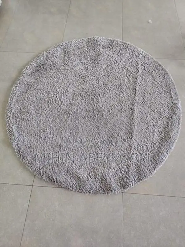 Round Shape Imported Carpet