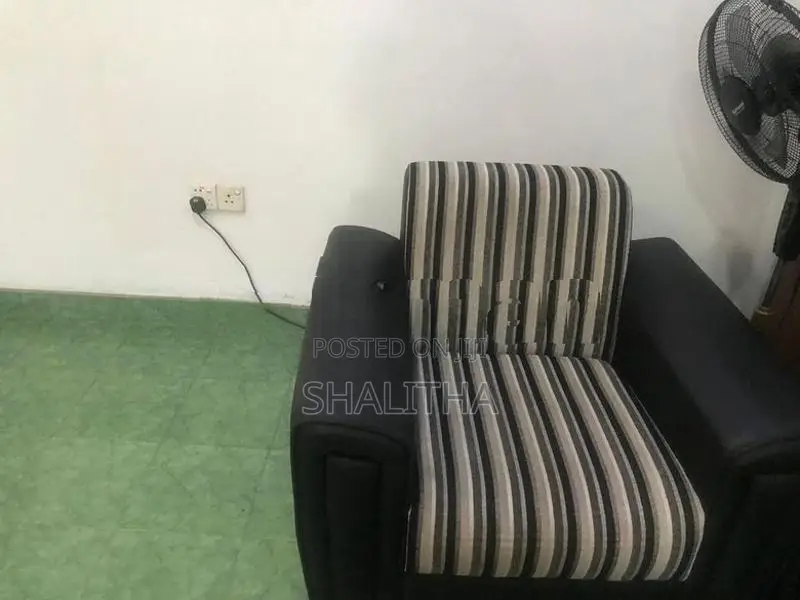 Singer Box Sofa
